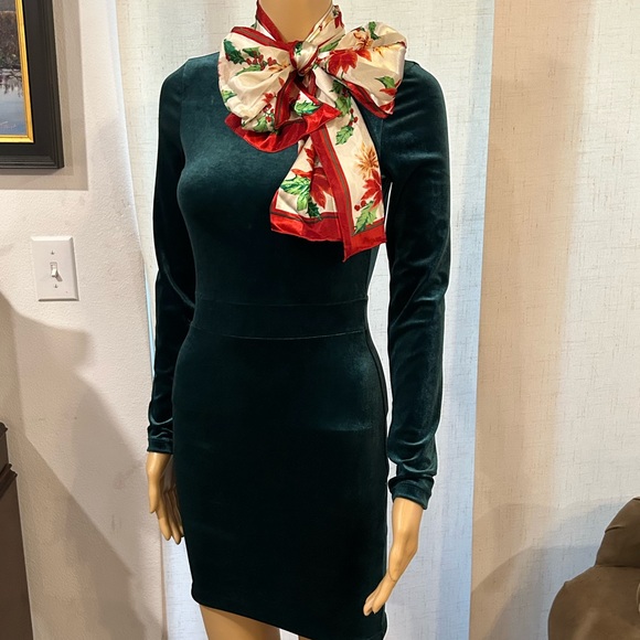 Divided Opened back Green Velour mini dress sz 4 - Picture 6 of 7